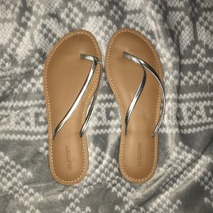 old navy flip-flops